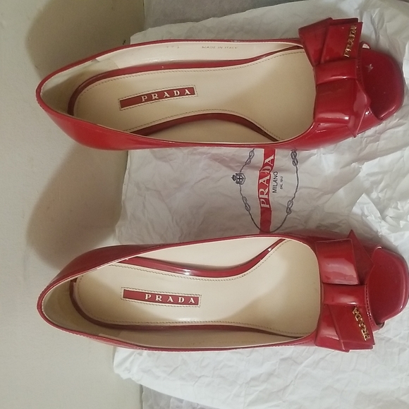 PRADA patent leather peep toe bow wedges. Worn 2x. - Picture 4 of 8